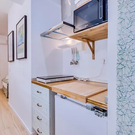 Luminosa Holidays House 오양